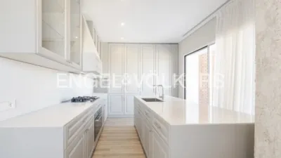 Ático en alquiler en Paseo de la Castellana, cerca de Calle de López de Hoyos - Imagen 9