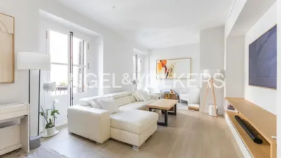 Apartment in Palacio photo 2