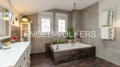 Townhouse in La Canaleja Street area photo 35