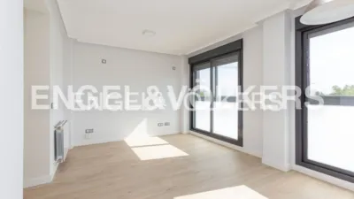 Piso en alquiler en Calle Aguarón - Imagen 2