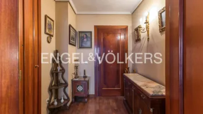 Apartment on Calle de la Infanta María Teresa photo 18