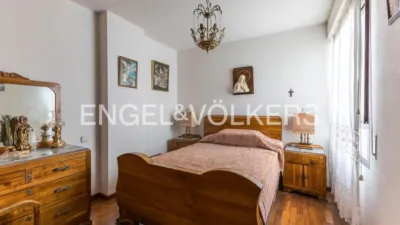 Apartment on Calle de la Infanta María Teresa photo 20
