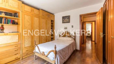 Apartment on Calle de la Infanta María Teresa photo 22