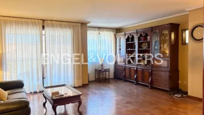 Apartment on Calle de la Infanta María Teresa photo 2
