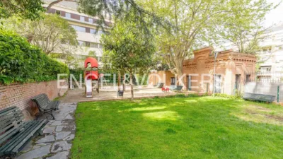 Apartment on Calle de la Infanta María Teresa photo 28