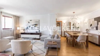 Apartment on Calle de la Infanta María Teresa photo 33