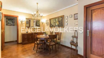 Apartment on Calle de la Infanta María Teresa photo 4