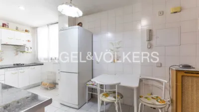 Apartment on Calle de la Infanta María Teresa photo 8