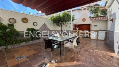 Casa en alquiler en Calle de Ramón de Perellós, Favara (Distrito Patraix. València Capital) de 4.000 €<span>/mes</span>