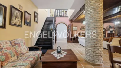 Casa en alquiler en Entrenúcleos, Entrenúcleos (Dos Hermanas) de 3.000 €<span>/mes</span>