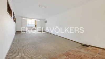 Casa en alquiler en Entrenúcleos, Entrenúcleos (Dos Hermanas) de 3.000 €<span>/mes</span>