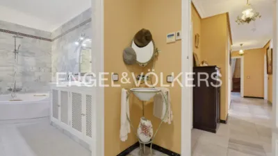 Casa en alquiler en Entrenúcleos, Entrenúcleos (Dos Hermanas) de 3.000 €<span>/mes</span>
