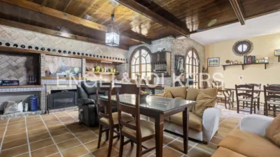 Casa en alquiler en Entrenúcleos, Entrenúcleos (Dos Hermanas) de 3.000 €<span>/mes</span>