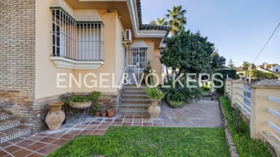 Casa en alquiler en Entrenúcleos, Entrenúcleos (Dos Hermanas) de 3.000 €<span>/mes</span>