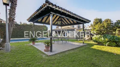 Casa en alquiler en Entrenúcleos, Entrenúcleos (Dos Hermanas) de 3.000 €<span>/mes</span>