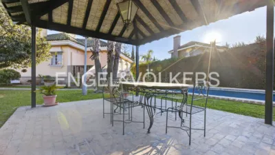 Casa en alquiler en Entrenúcleos, Entrenúcleos (Dos Hermanas) de 3.000 €<span>/mes</span>