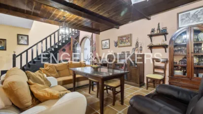 Casa en alquiler en Entrenúcleos, Entrenúcleos (Dos Hermanas) de 3.000 €<span>/mes</span>