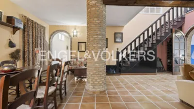 Casa en alquiler en Entrenúcleos, Entrenúcleos (Dos Hermanas) de 3.000 €<span>/mes</span>