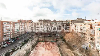 Apartment on Clara del Rey Street photo 21