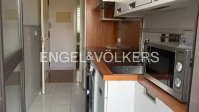 Apartment on Clara del Rey Street photo 5