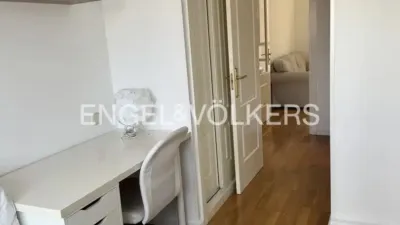 Apartment on Clara del Rey Street photo 9