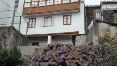 Semi-detached house on Saavedra Meneses Street photo 2