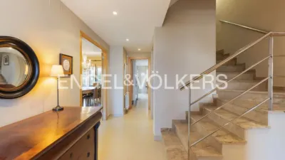 Villa on Carrer Marina Baixa photo 15