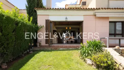 Villa on Carrer Marina Baixa photo 7