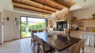 Villa on Carrer Marina Baixa photo 9