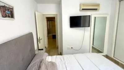 Apartment on Arquitecto Julian Laguna Street photo 19