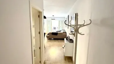 Apartment on Arquitecto Julian Laguna Street photo 2