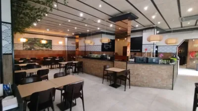 Local comercial en venta en Carrer d'Anna Tugas - Más
