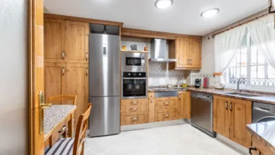 Casa adosada en venta en Calle de Ribadeo, Zona Bulevar (Arroyomolinos) de 479.900 €