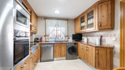 Casa adosada en venta en Calle de Ribadeo, Zona Bulevar (Arroyomolinos) de 479.900 €
