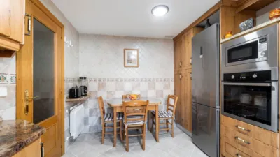 Casa adosada en venta en Calle de Ribadeo, Zona Bulevar (Arroyomolinos) de 479.900 €