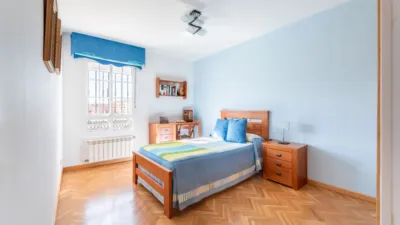 Casa adosada en venta en Calle de Ribadeo, Zona Bulevar (Arroyomolinos) de 479.900 €