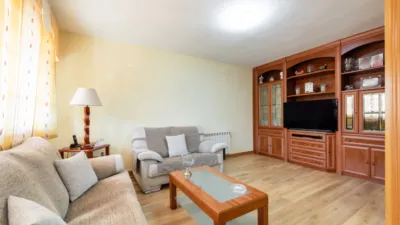 Casa adosada en venta en Calle de Ribadeo, Zona Bulevar (Arroyomolinos) de 479.900 €