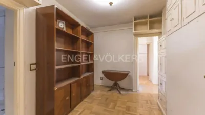 Apartment on Calle de María de Molina photo 36