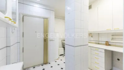 Apartment on Calle de María de Molina photo 37