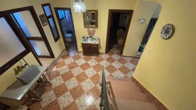 House in Centre photo 2