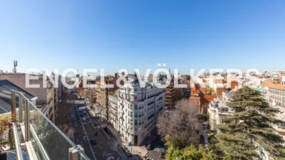 Duplex penthouse on Calle de Almagro photo 14