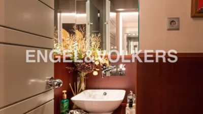 Duplex penthouse on Calle de Almagro photo 25