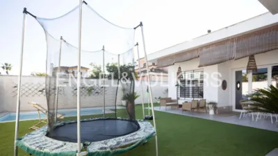 House in Oromana photo 24