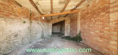 Rustic house in Sant Pere Sallavinera photo 17