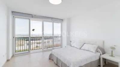 Casa en alquiler en Chiva, Chiva de 2.500 €<span>/mes</span>