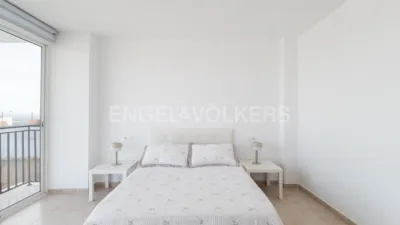 Casa en alquiler en Chiva, Chiva de 2.500 €<span>/mes</span>