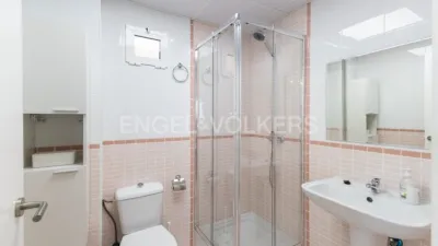 Casa en alquiler en Chiva, Chiva de 2.500 €<span>/mes</span>