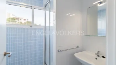 Casa en alquiler en Chiva, Chiva de 2.500 €<span>/mes</span>