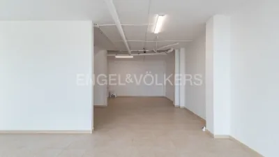 Casa en alquiler en Chiva, Chiva de 2.500 €<span>/mes</span>