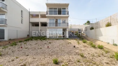 Casa en alquiler en Chiva, Chiva de 2.500 €<span>/mes</span>
